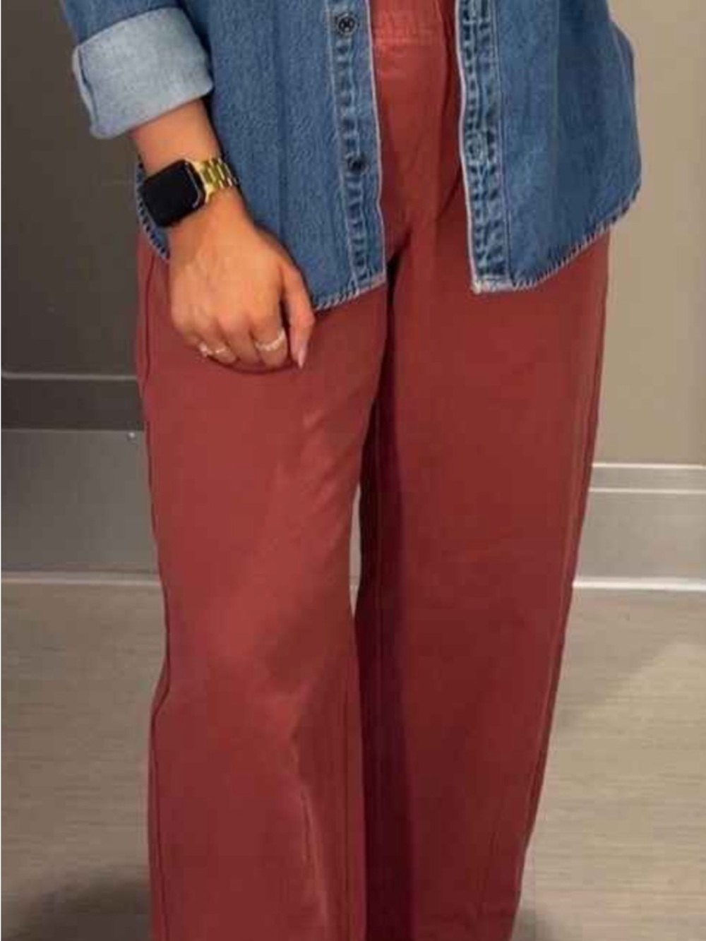 Women’s Red Elastic-Waist Casual high waist barrel leg Pants - Picture 3 of 3